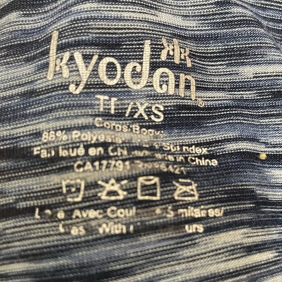 Kyodan zip up grey athleisure/athletic track jacket / XS / Excellent condition - Picture 13 of 13